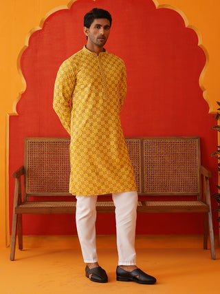 Embroidered Staight Kurta Set For Men