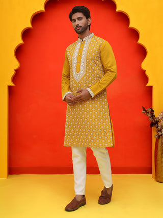 Embroidered Kurta Pyjama For Men