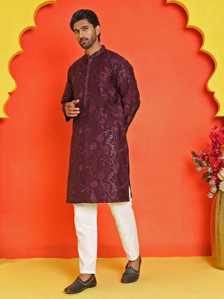 Embroidered Kurta Set For Men
