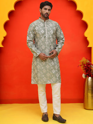 Men's Embroidered Kurta Pyjama