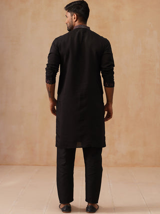 Men’s Silk Blend Embroidered Kurta Pyjama Set