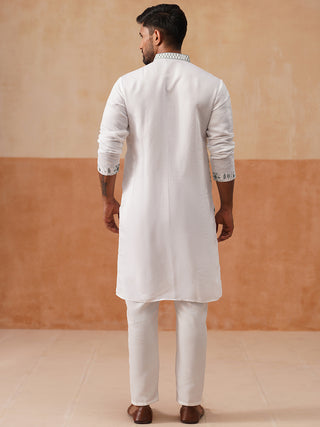 Men’s Silk Blend Embroidered Kurta Pyjama Set