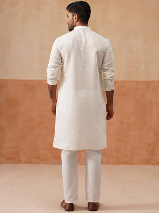 Men's Silk Blend Embroidered Kurta Pyjama Set