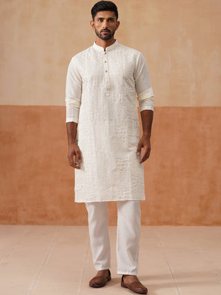 Men's Silk Blend Embroidered Kurta Pyjama Set