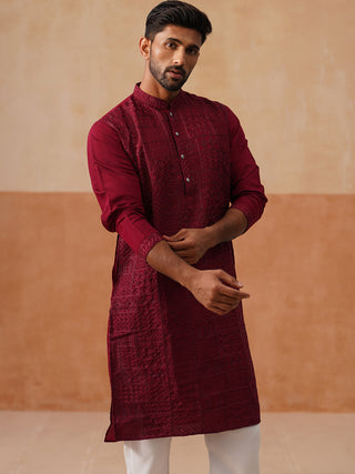 Men's Silk Blend Embroidered Kurta Pyjama Set