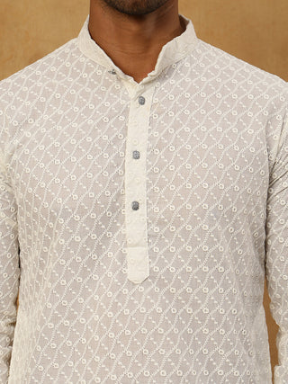 Men’s Ethnic Chikankari Kurta Pyjama
