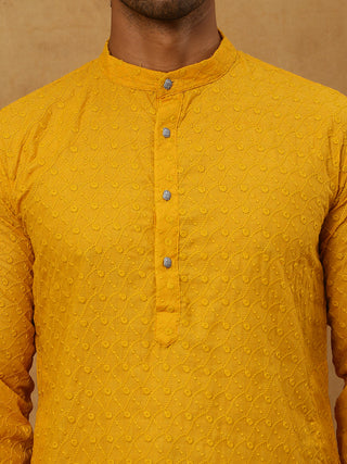 Men’s Ethnic Chikankari Kurta Pyjama