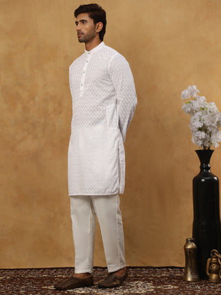 Men’s Ethnic Chikankari Kurta Pyjama