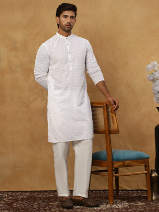 Men’s Ethnic Chikankari Kurta Pyjama