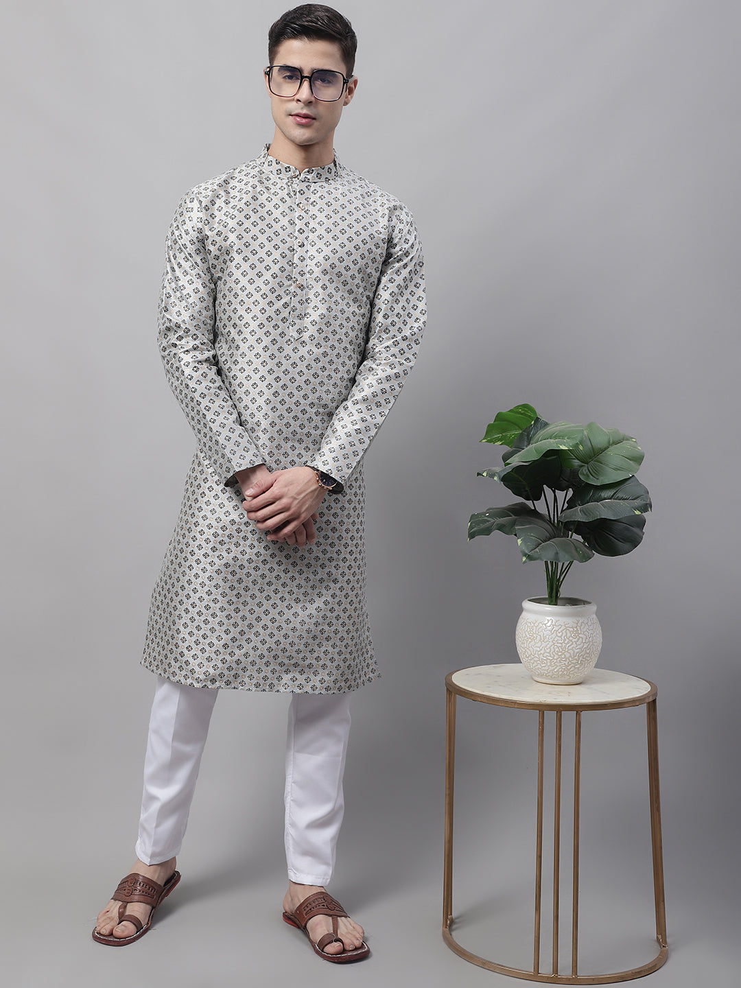 Men's Grey Printed Silk Blend Kurta Payjama