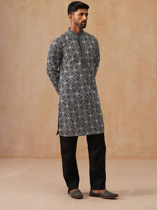 Classic Geometric Embroidered Kurta Pyjama