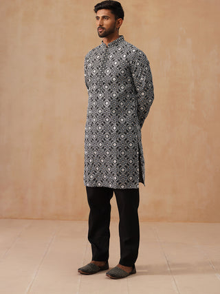 Classic Geometric Embroidered Kurta Pyjama