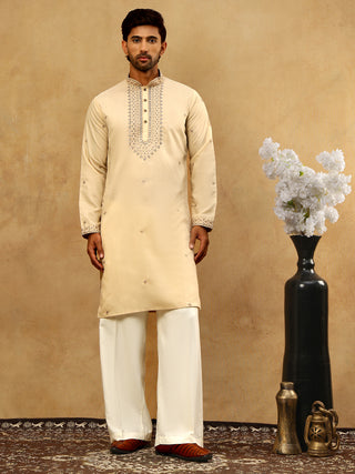 Men’s Silk Blend Embroidered Kurta Pyjama Set