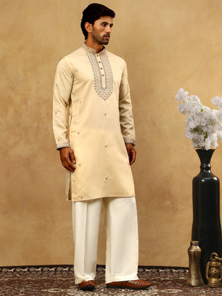 Men’s Silk Blend Embroidered Kurta Pyjama Set