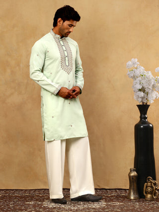 Men’s Silk Blend Embroidered Kurta Pyjama Set