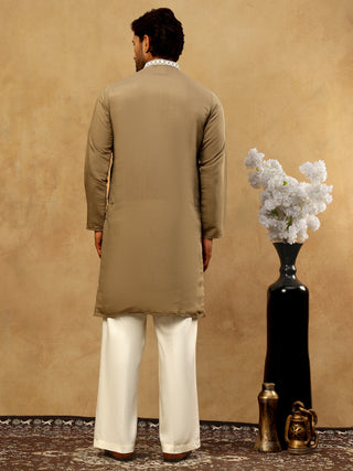 Silk Blend Embroidered Ethnic Kurta Pyjama Set