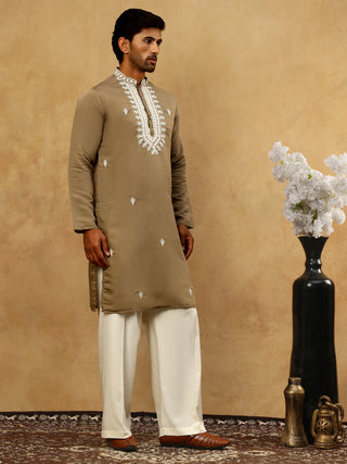 Silk Blend Embroidered Ethnic Kurta Pyjama Set