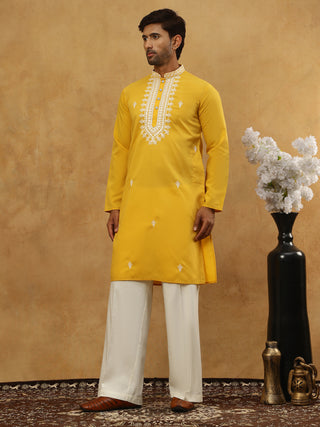 Silk Blend Embroidered Ethnic Kurta Pyjama Set