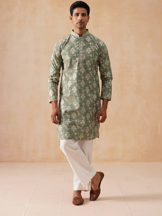 Men's Embroidered Kurta Pyjama