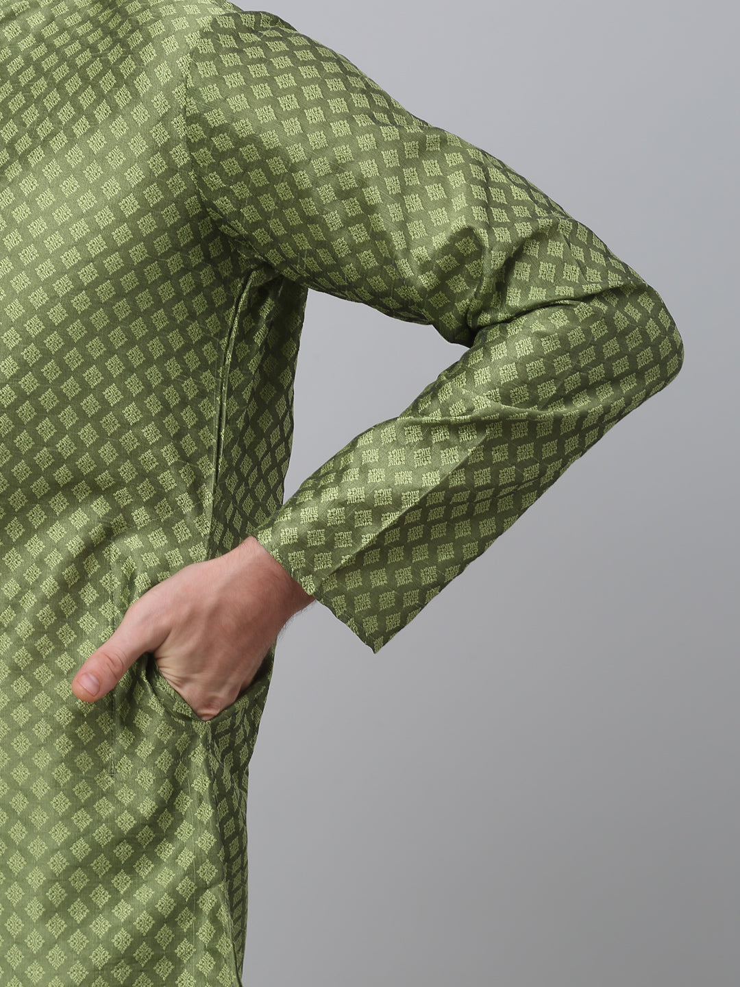 Men's Olive Green Collar Embroidered Kurta with Pyjama.