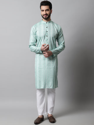 Men Sky Blue Geomatric Printed Kurta with Churidar