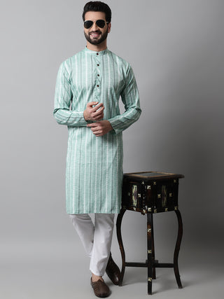 Men Sky Blue Geomatric Printed Kurta with Churidar