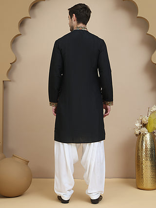Floral Embroidered Straight Kurta With Salwar