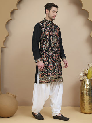 Floral Embroidered Straight Kurta With Salwar