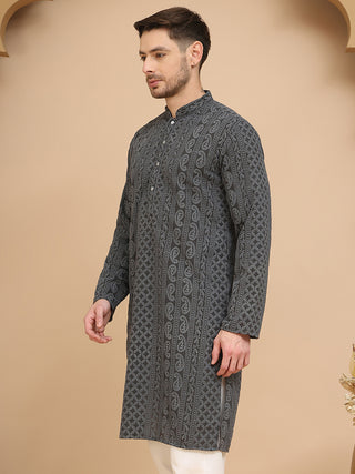 Men's Embroidered Kurtas.