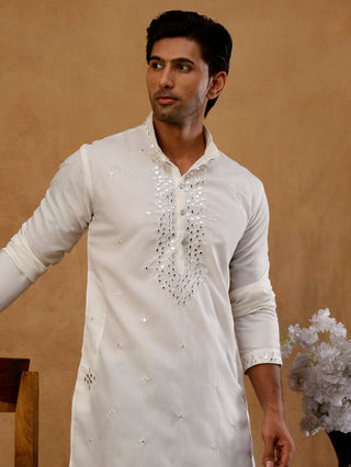 Men's Silk Embroidered Kurta