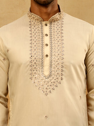 Men’s Silk Blend Embroidered Kurta