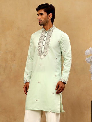 Men's Silk Blend Embroidered Kurta