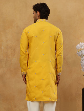 Men's Silk Blend Embroidered Kurta