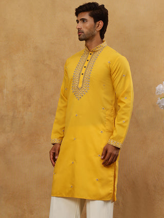 Men's Silk Blend Embroidered Kurta