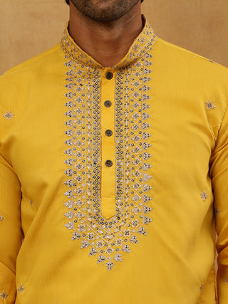 Men's Silk Blend Embroidered Kurta