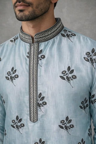 Chikankari Embroidered Kurta