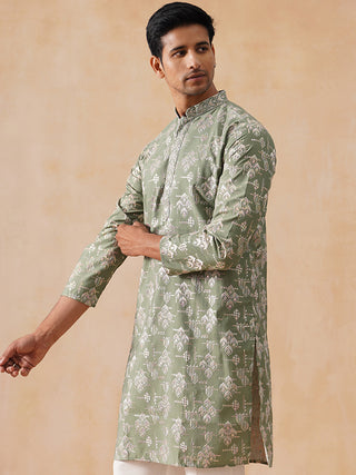 Men's Embroidered Kurtas