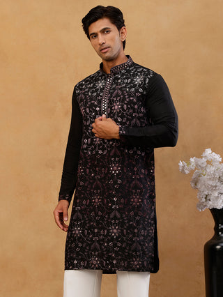 Men’s Silk Blend Embroidered Kurta