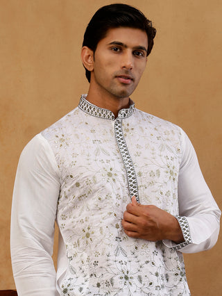 Men’s Silk Blend Embroidered Kurta
