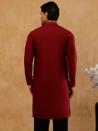 Men’s Silk Blend Embroidered Kurta
