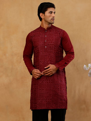 Men’s Silk Blend Embroidered Kurta