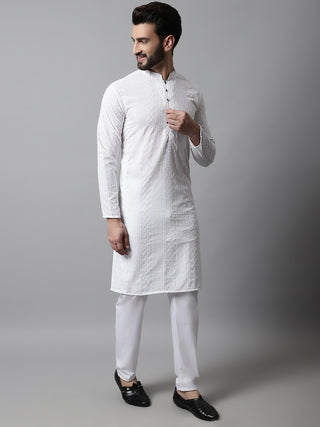 Jompers Men White Embroidered Kurta Only