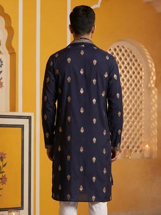 Silk Blend Embroidered Kurta With Dupatta