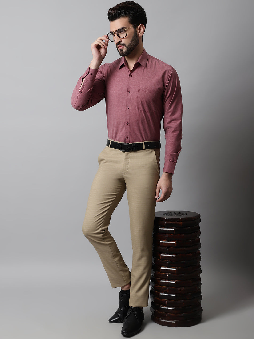 Men Maroon Classic Slim Fit Solid Formal Shirt