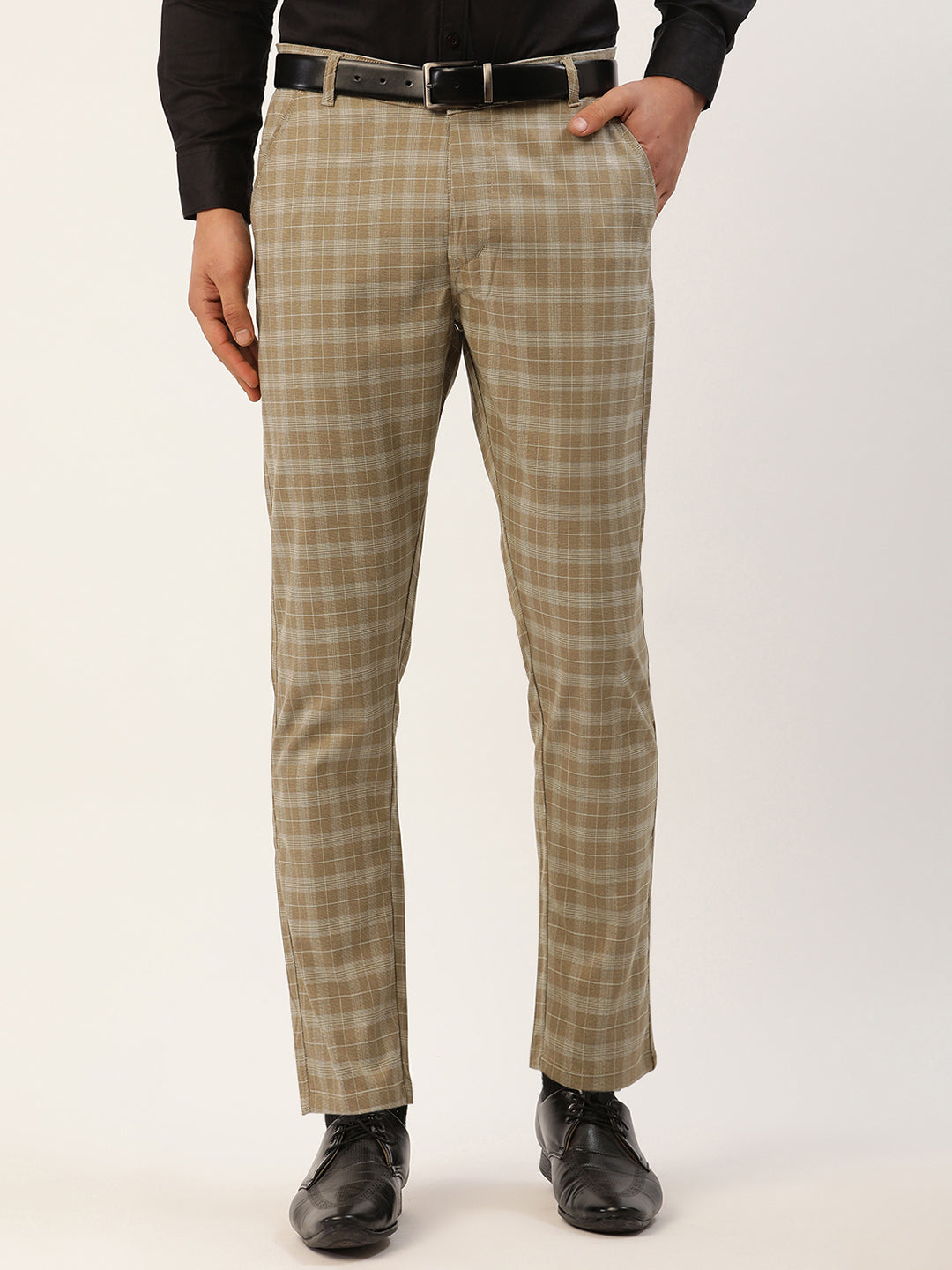 Buy INVICTUS Men Blue & White Checked Slim Fit Pleated Formal Trousers -  Trousers for Men 1745332 | Myntra