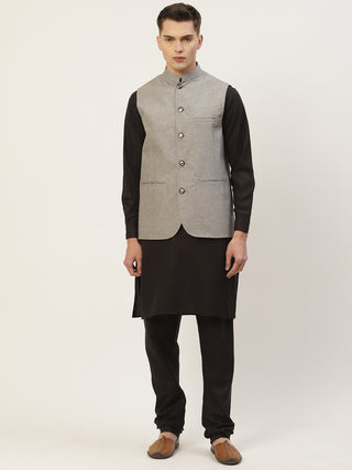Men's Kurta Pyjama With Black Solid Nehru Jacket