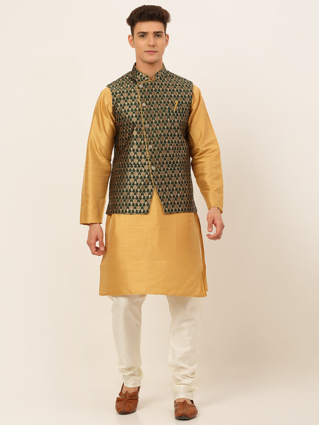 Men's Solid Kurta Pyjama With Nehru Jacket
