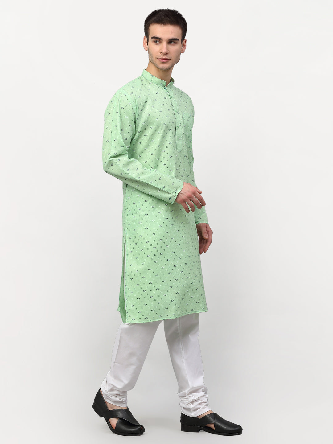 Jompers Men's Green Printed Cotton Kurta Payjama Sets