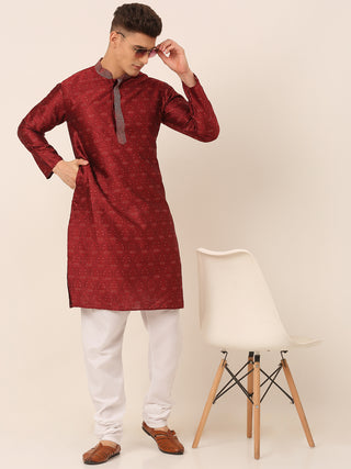 Men's Silk Blend Collar Embroidered Kurta Pyjama Set