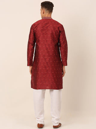 Men's Silk Blend Collar Embroidered Kurta Pyjama Set